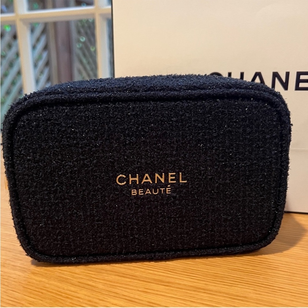 2025 Holiday CHANEL Cosmetics Case